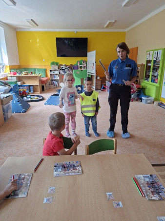 Navštívila nás paní policistka